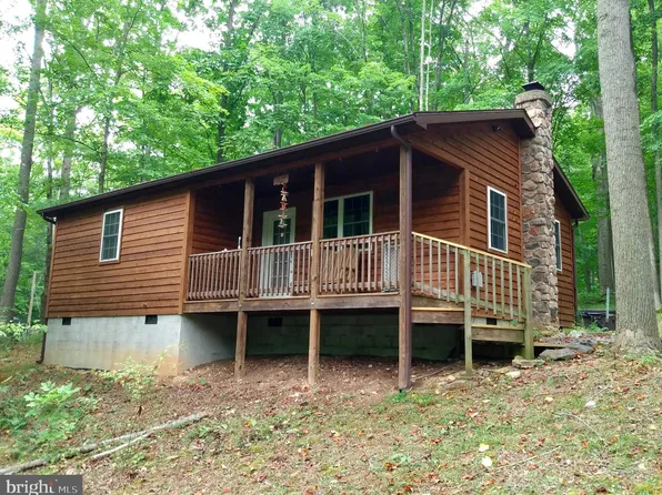 117 Limestone Pond Ln, Great Cacapon, WV 25422