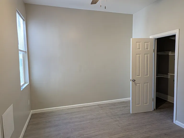1515 W Westmoreland St #1 — Photo 9