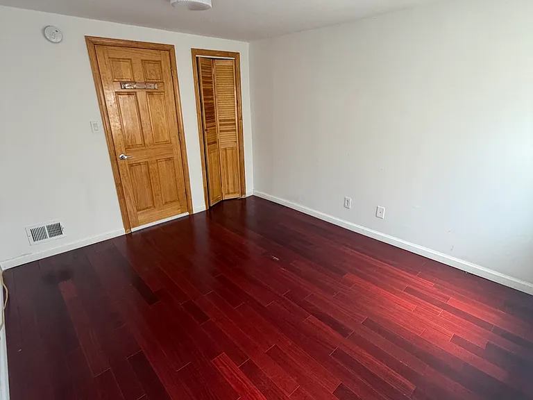 1028 Brandywine St — Photo 7