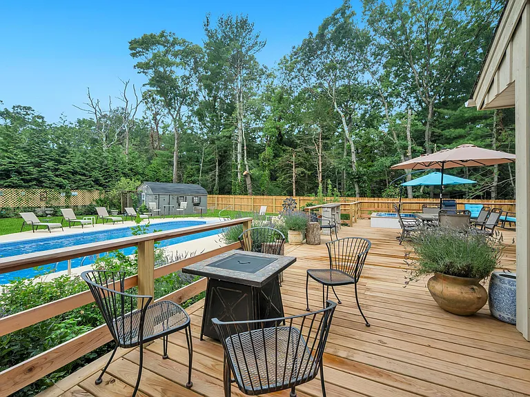 10 Harbor View Ln — Photo 18