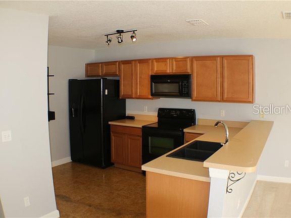 3rd image of 589 Cresting Oak Cir #93
