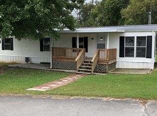 1774 Mayfield Ln, Louisville, TN 37777