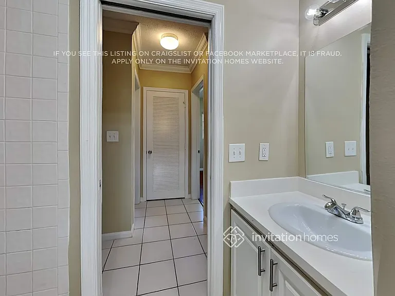 1451 SW 10th St — Photo 17