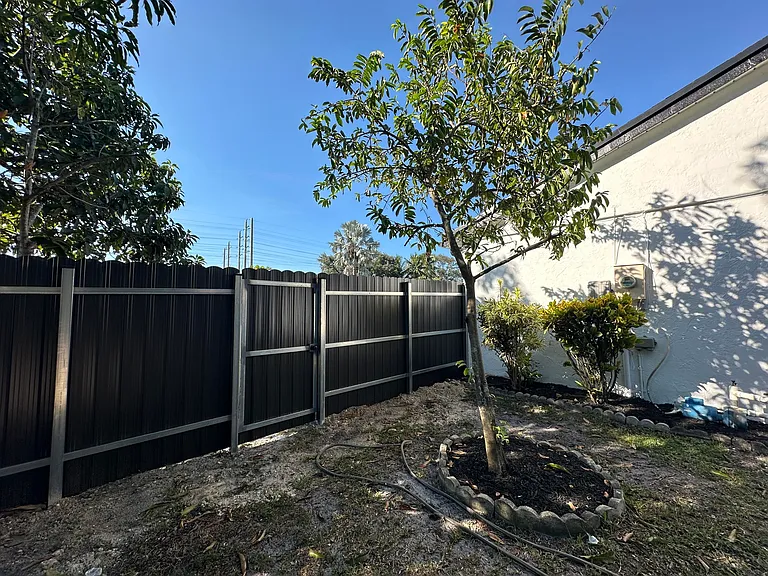 1049 Grandview Cir — Photo 44
