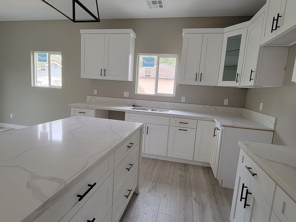1st image of 22611 Mariano St