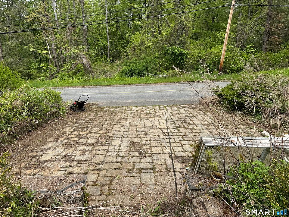 2nd image of 12 Hilltop Road