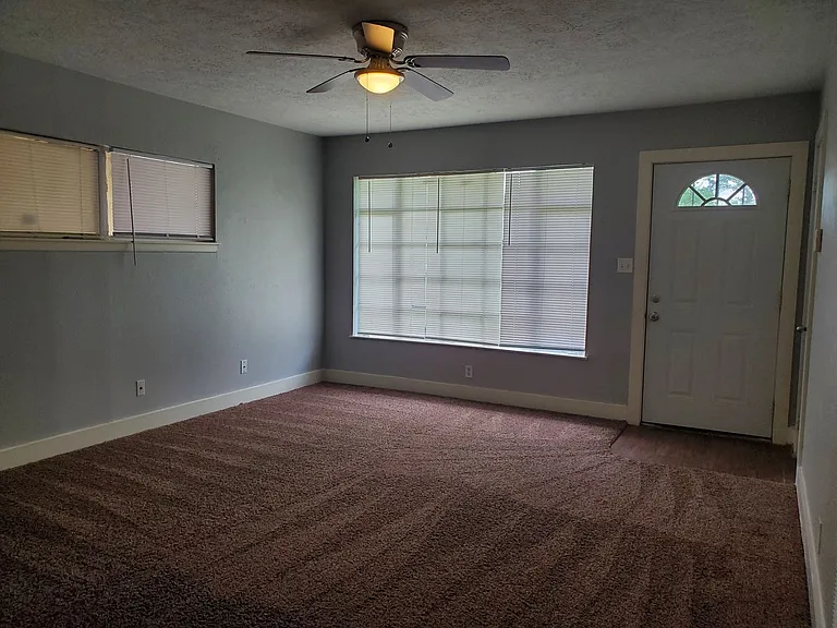 7725 Helbig Rd — Photo 3