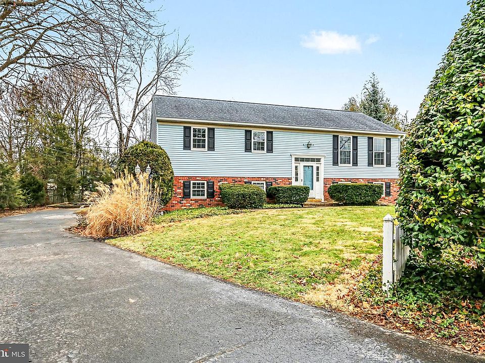 1st image of 6030 Parkside Ct
