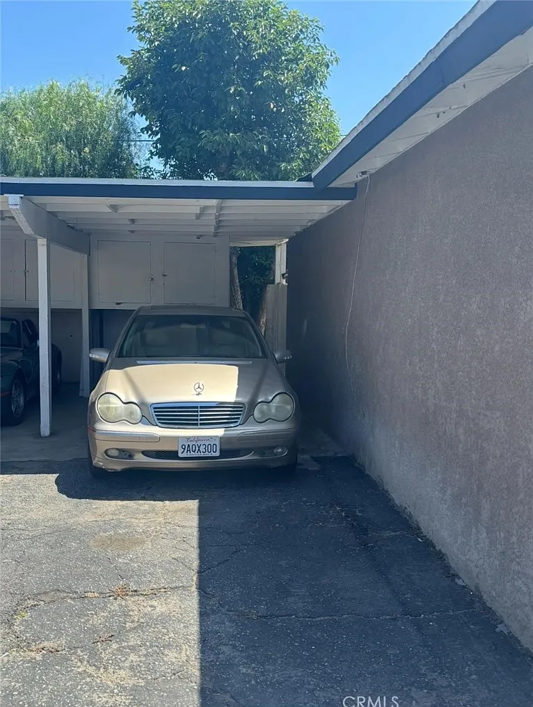 1 bed, 833 sqft, $2,385 — Photo 4