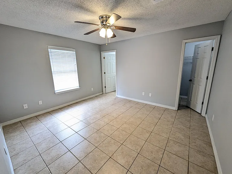 7592 Chablis Cir — Photo 6