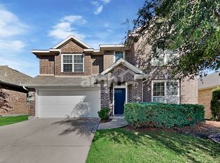 813 Lovebird Ln, Little Elm, TX 75068