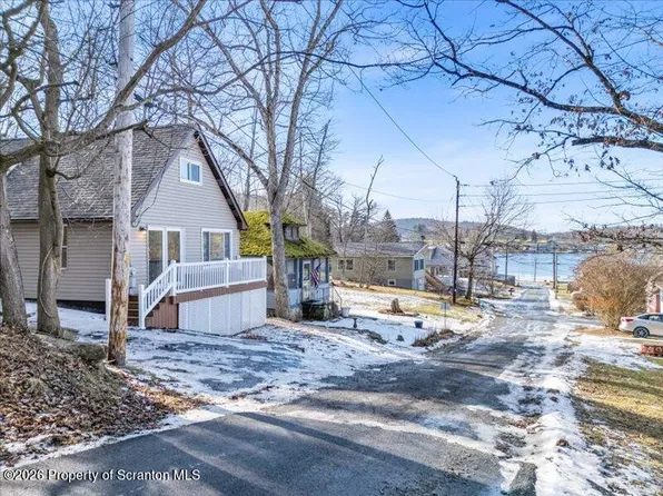 134 Chestnut St, Factoryville, PA 18419