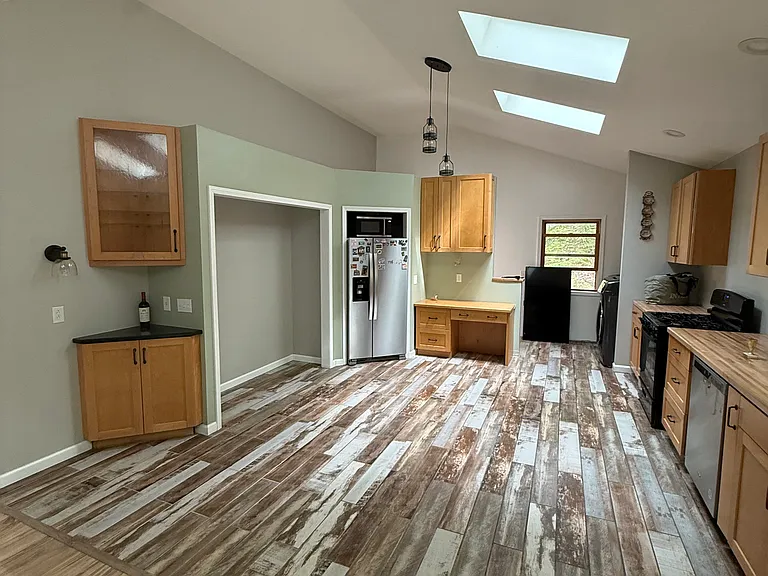 5934 Old Orchard Dr — Photo 4