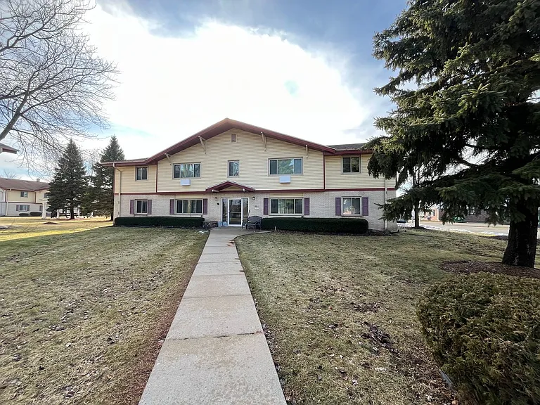 N113W15513 Francese Dr — Photo 11