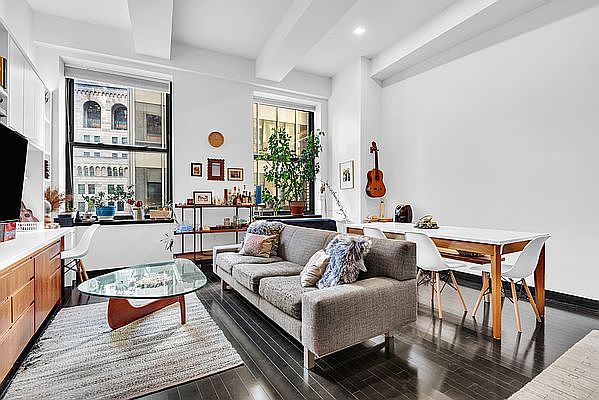 1st image of 20 Pine St APT 1015