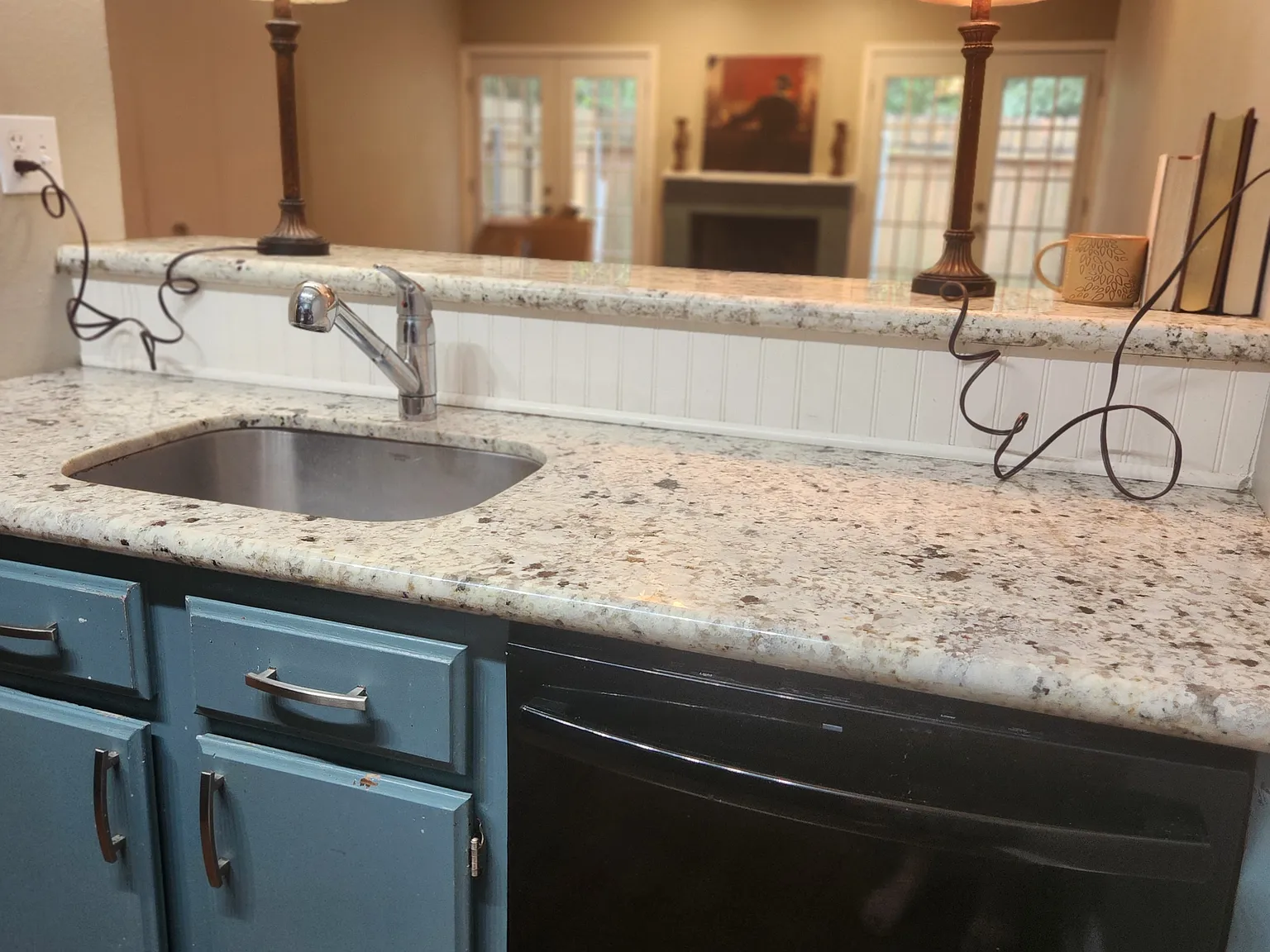 2 bed, 1.5 bath, 1136 sqft, $1,200 — Photo 3