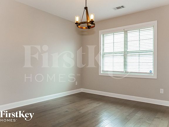 5th image of 740 Wood Lily Dr