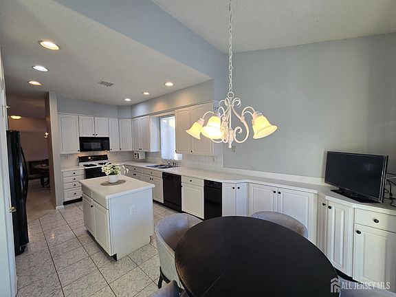 5th image of 133 Chichester Rd