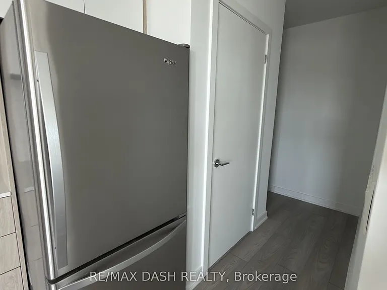 1007 The Queensway #610 — Photo 14