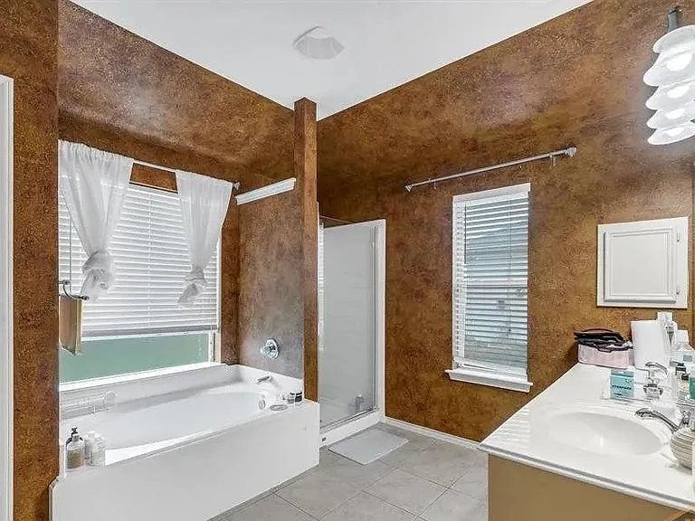 2507 Rustic Trail Ln — Photo 9