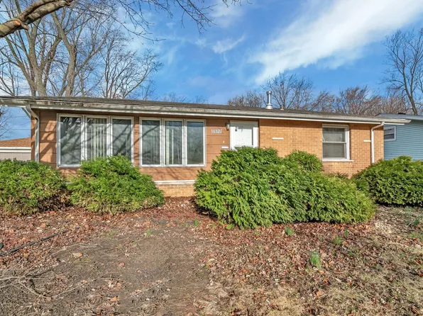 16322 Plymouth Dr, Markham, IL 60428