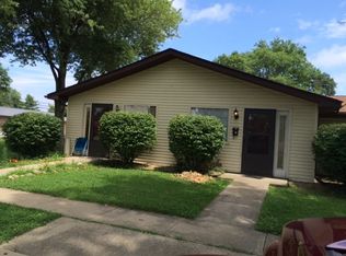 133 Maple St, Hope, IN 47246