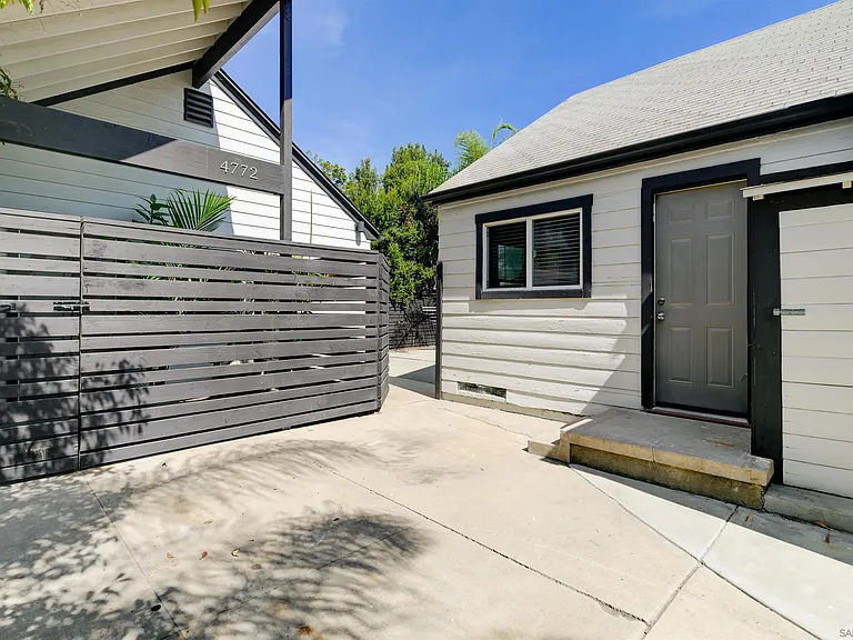 4774 College Ave — Photo 18