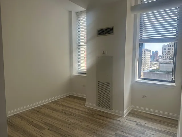 8 W Monroe St #1702 — Photo 5