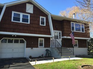 8 Berry Rd, Wantage, NJ 07461