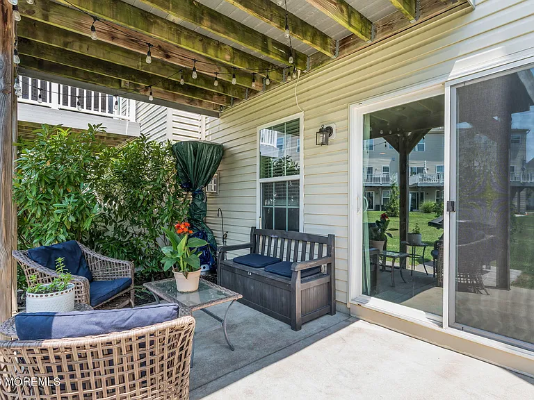 3 Olivia Dr — Photo 36