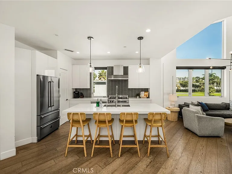 4405 Channel Pl — Photo 15
