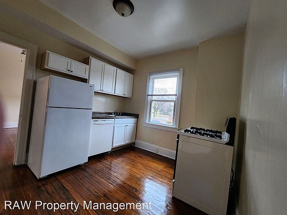 3rd image of 3011 Park Ave #11842860