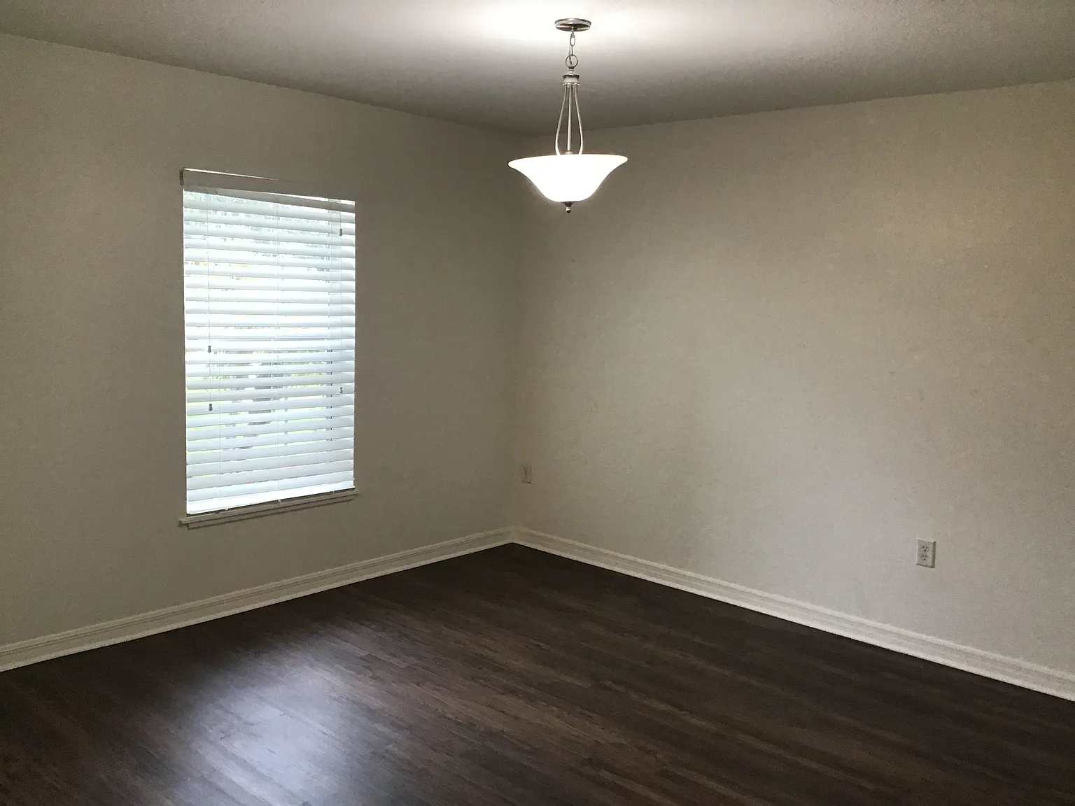 4 bed, 2.5 bath, 2818 sqft, $3,265 — Photo 4