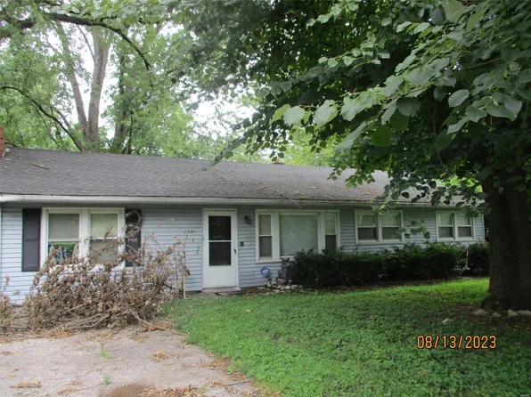 1521 Trampe Ave, Saint Louis, MO 63138