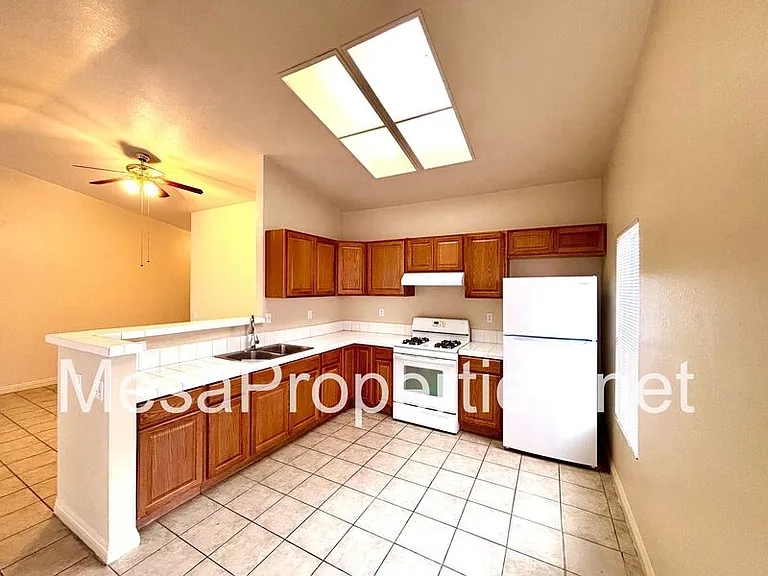 10850 Villa St — Photo 8