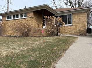 22190 Cloverlawn St, Oak Park, MI