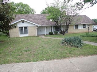 805 W Katella St, Springfield, MO 65807