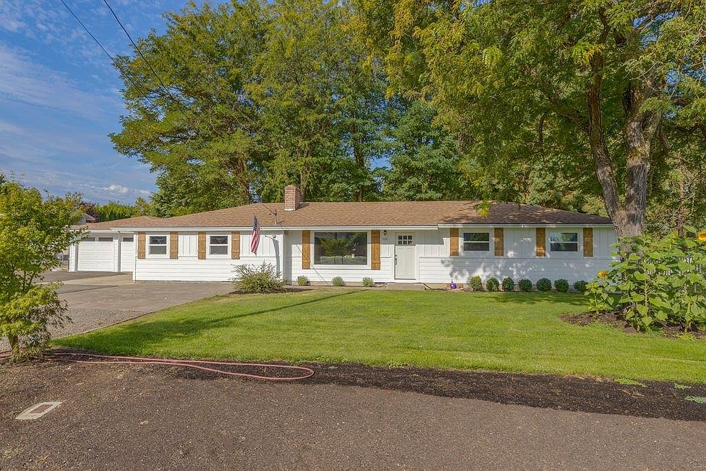 2104 S Peach St, Medford, OR 97501 Zillow