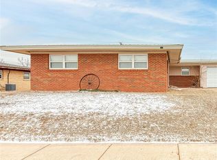 107 Cimarron Rd, Burns Flat, OK 73647