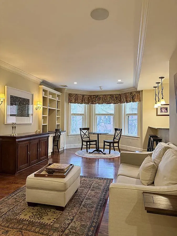 Building Photo - 167 Newbury St #PENTHOUSE