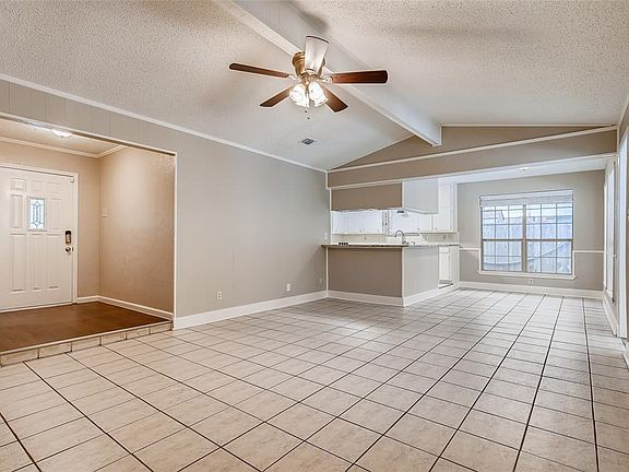 3rd image of 6548 Riddle Dr