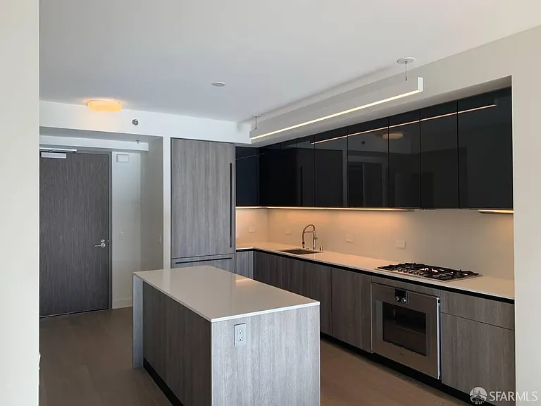 338 Main St #11F — Photo 3