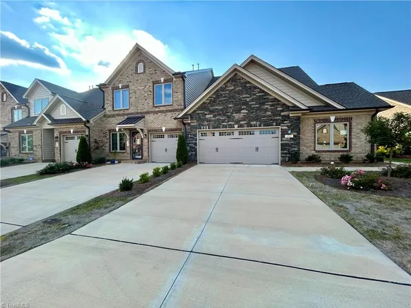 4743 Willowstone Dr, High Point, NC 27265