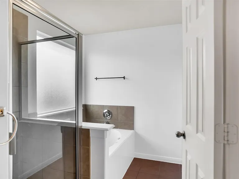 15807 Little Miss Creek Dr — Photo 26