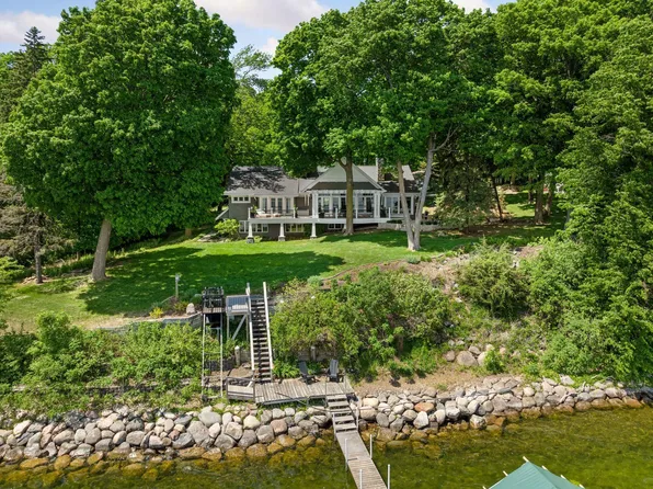 5890 Hardscrabble Cir, Mound, MN 55364