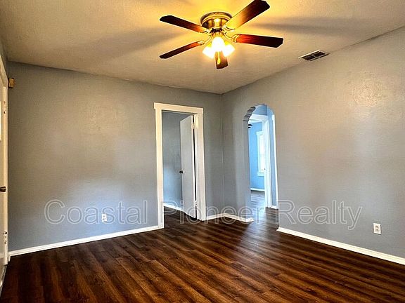 5th image of 1603 29th Ave