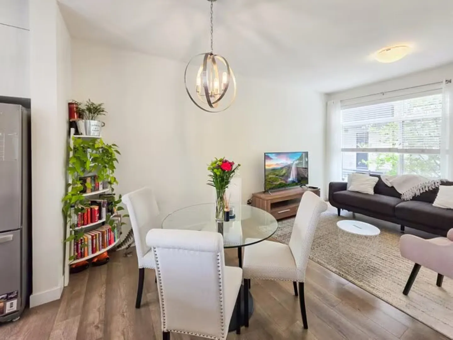 206 Sage Meadows Gdns Nw — Photo 2