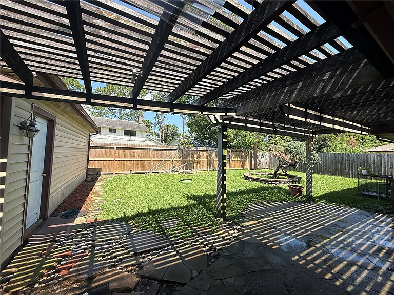7718 Lacy Hill Dr — Photo 29