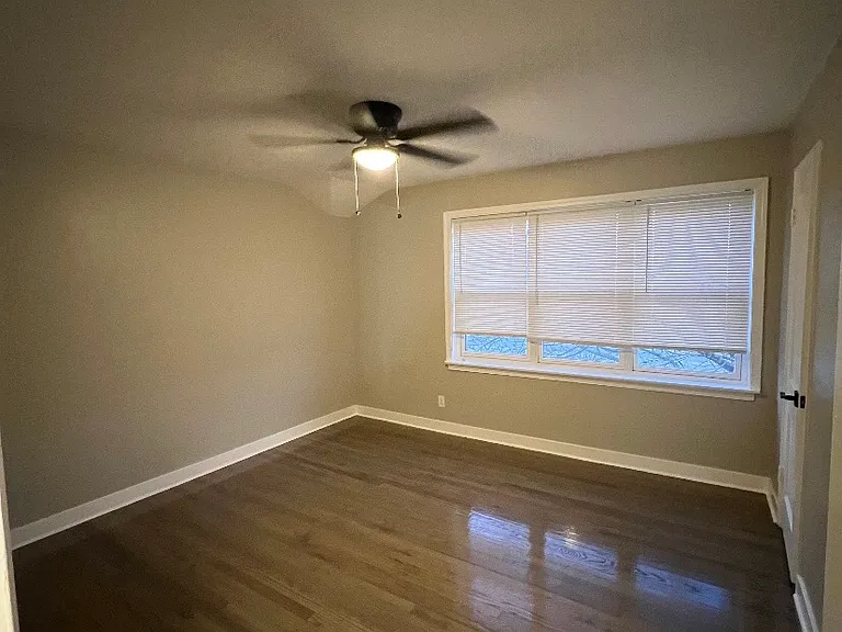 425-427 E Mishawaka Ave #1 — Photo 3