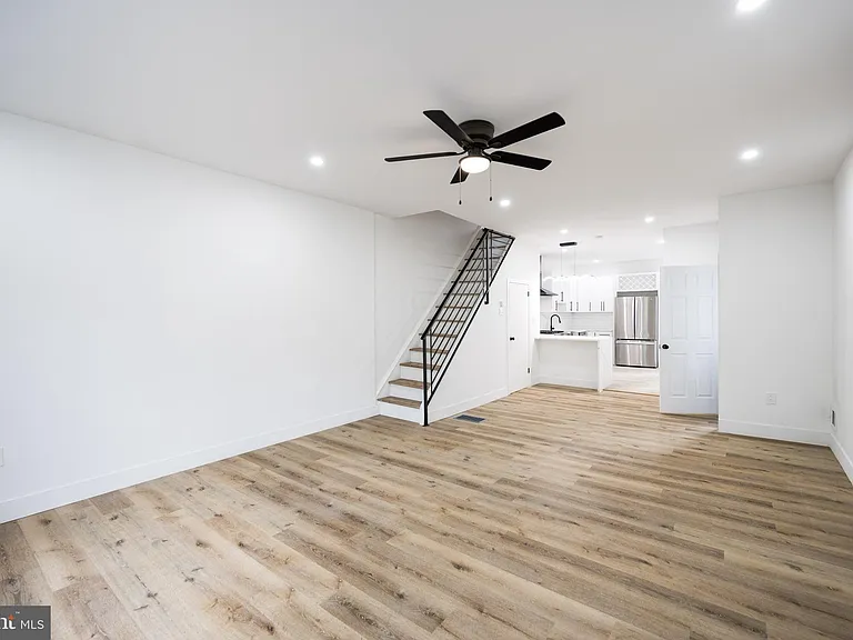 3712 Manayunk Ave — Photo 2